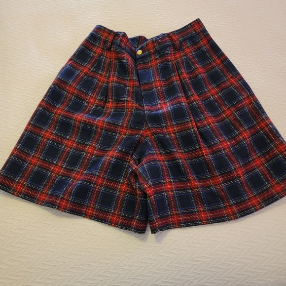 Lizsport Pants - Lizsport Women's Plaid Red and Blue Shorts Size 12 EUC